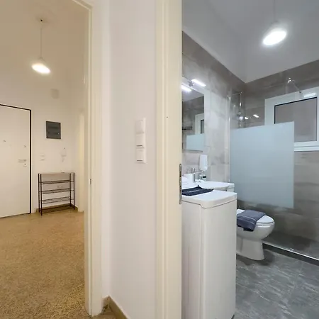Soho Front 55sqm Apt In Athens
