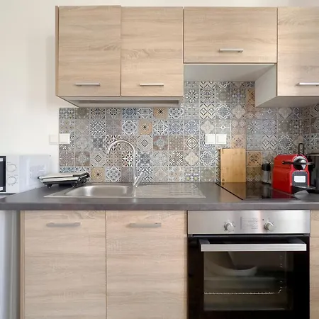 Apartment Soho Front 55sqm Apt In Athens